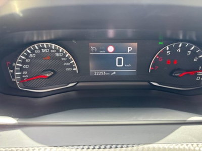 Peugeot 2008 BlueHDi 130 S&S EAT8 Allure Pack (14)