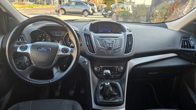 Ford Kuga 2.0 TDCI 120 CV S&S 2WD Titanium X (10)