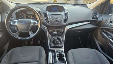 Ford Kuga 2.0 TDCI 120 CV S&S 2WD Titanium X (11)