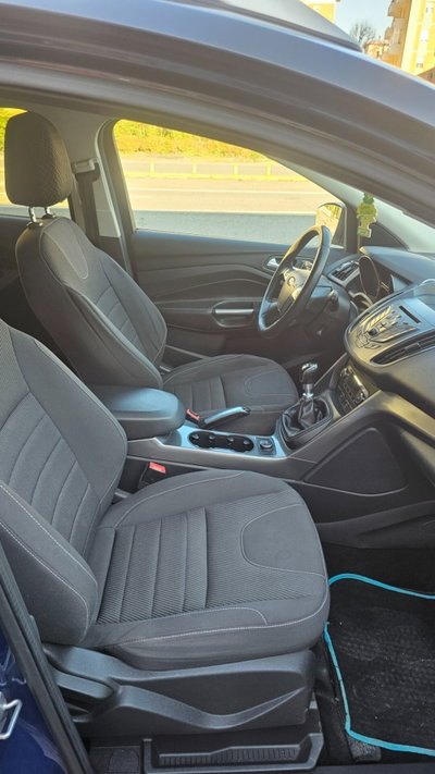 Ford Kuga 2.0 TDCI 120 CV S&S 2WD Titanium X (14)