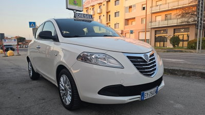 Lancia Ypsilon 1.3 MJT 16V 95 CV 5 porte S&S Elle (2)