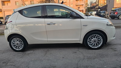 Lancia Ypsilon 1.3 MJT 16V 95 CV 5 porte S&S Elle (5)