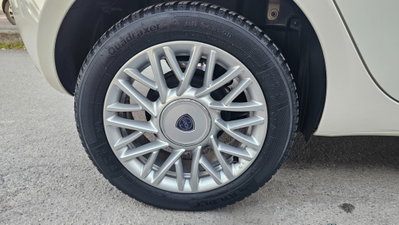 Lancia Ypsilon 1.3 MJT 16V 95 CV 5 porte S&S Elle (7)