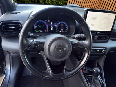 Toyota Yaris 1.5 Hybrid 5 porte Premiere (11)