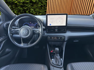 Toyota Yaris 1.5 Hybrid 5 porte Premiere (14)
