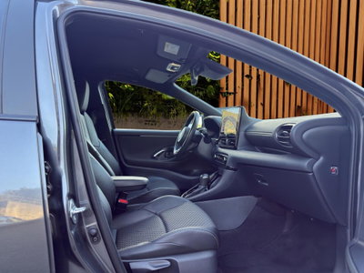 Toyota Yaris 1.5 Hybrid 5 porte Premiere (18)