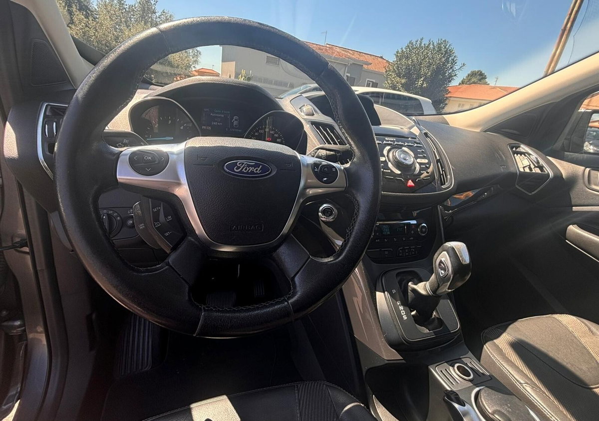 Ford Kuga 2.0 TDCI 180 CV S&S 4WD Powershift Titanium X (15)