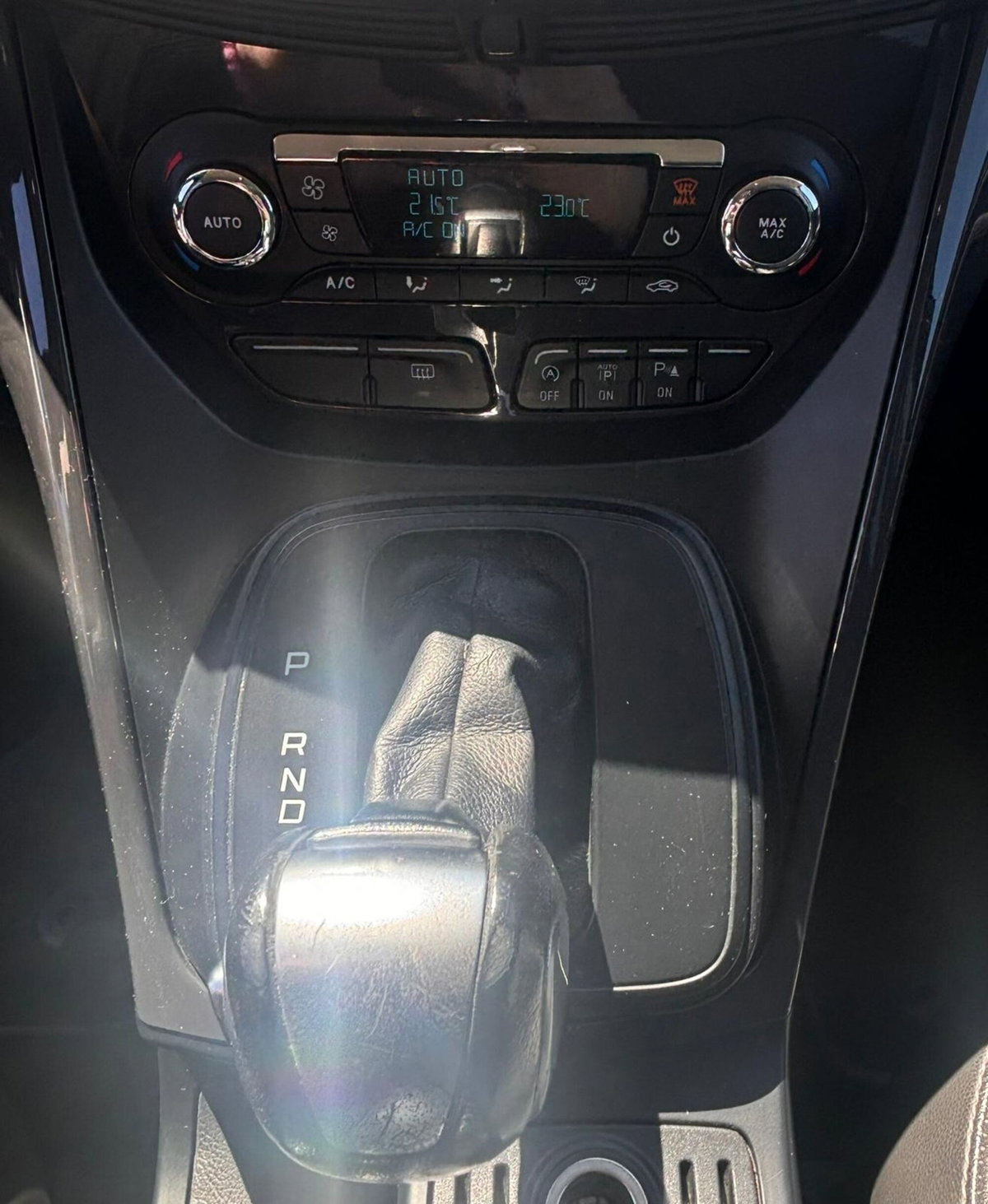 Ford Kuga 2.0 TDCI 180 CV S&S 4WD Powershift Titanium X (20)