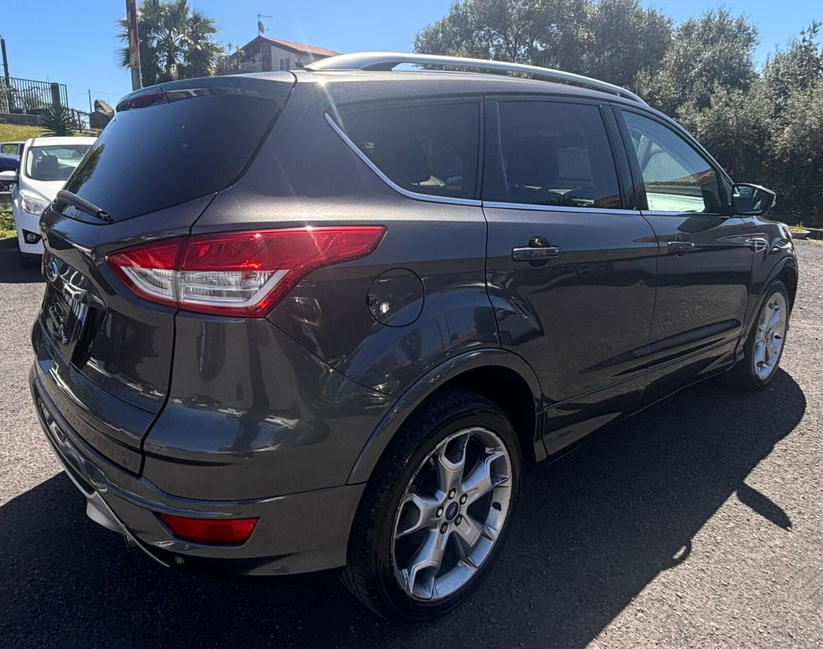 Ford Kuga 2.0 TDCI 180 CV S&S 4WD Powershift Titanium X (3)