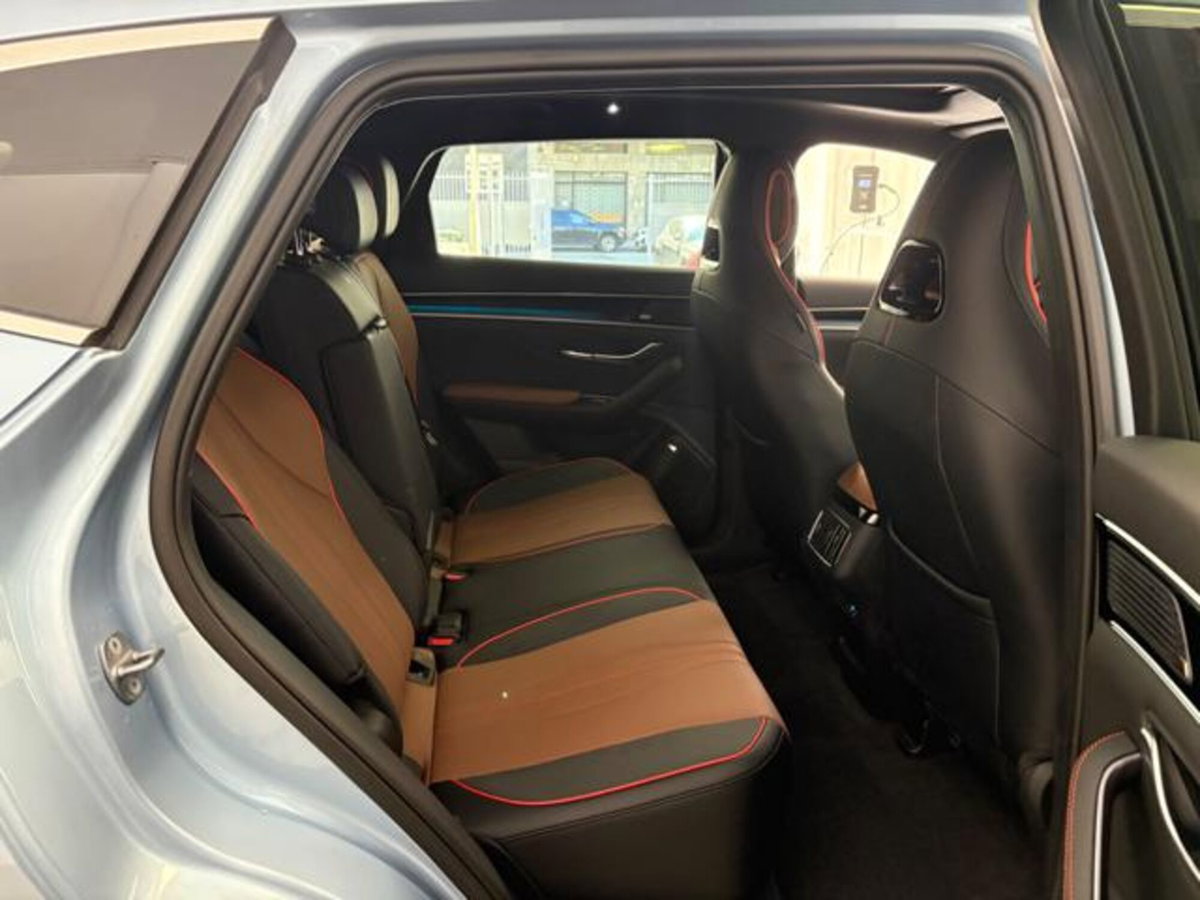 Byd Seal U DM-i 1.5 phev Boost 2wd (20)