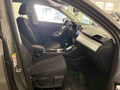 Audi Q3 35 TDI quattro S tronic Business (17)