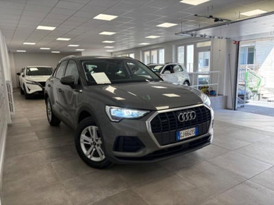 Audi Q3 35 TDI quattro S tronic Business (3)