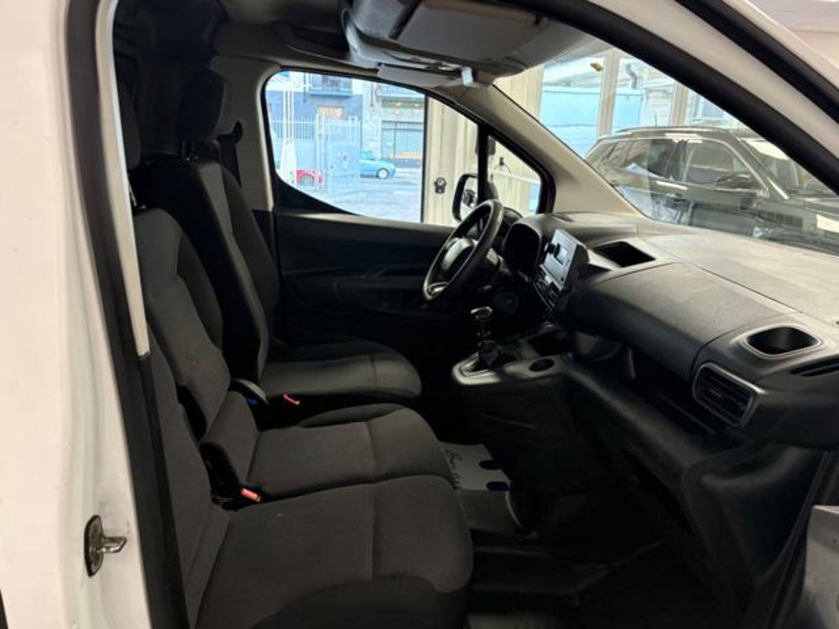 Citroen Berlingo Furgone BlueHDi 130 Van XL Club (8)