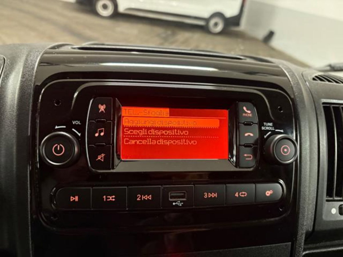 Citroen Jumper Furgone 33 BlueHDi 140 S&S PM-TM Furgone Vetrato (16)