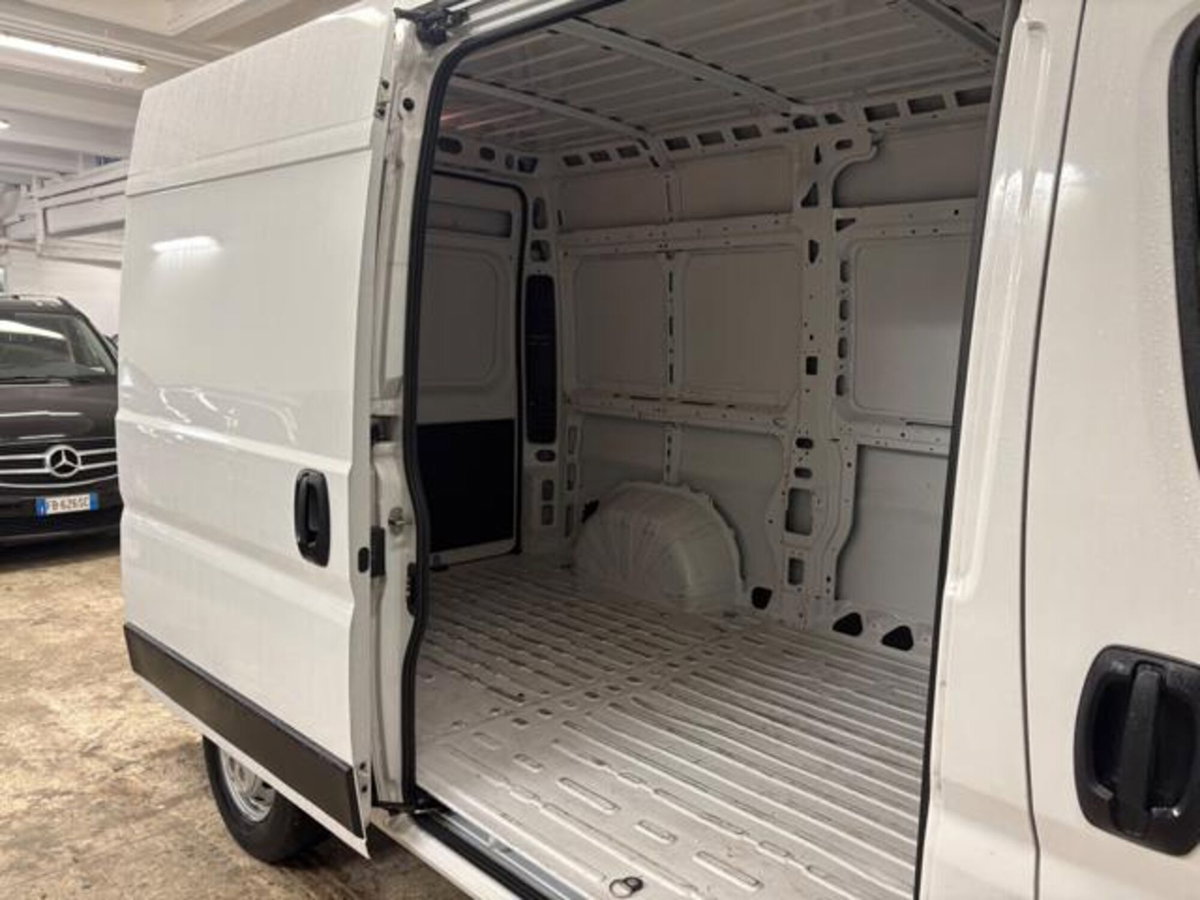 Citroen Jumper Furgone 33 BlueHDi 140 S&S PM-TM Furgone Vetrato (17)