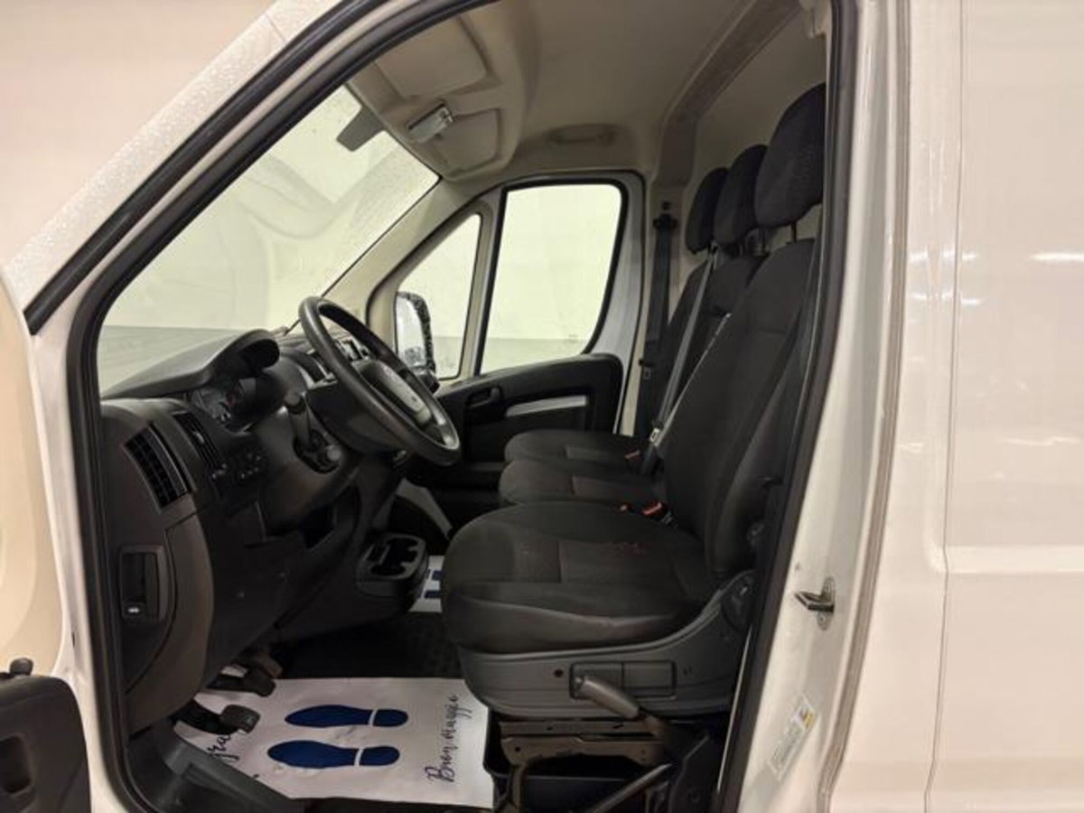 Citroen Jumper Furgone 33 BlueHDi 140 S&S PM-TM Furgone Vetrato (18)