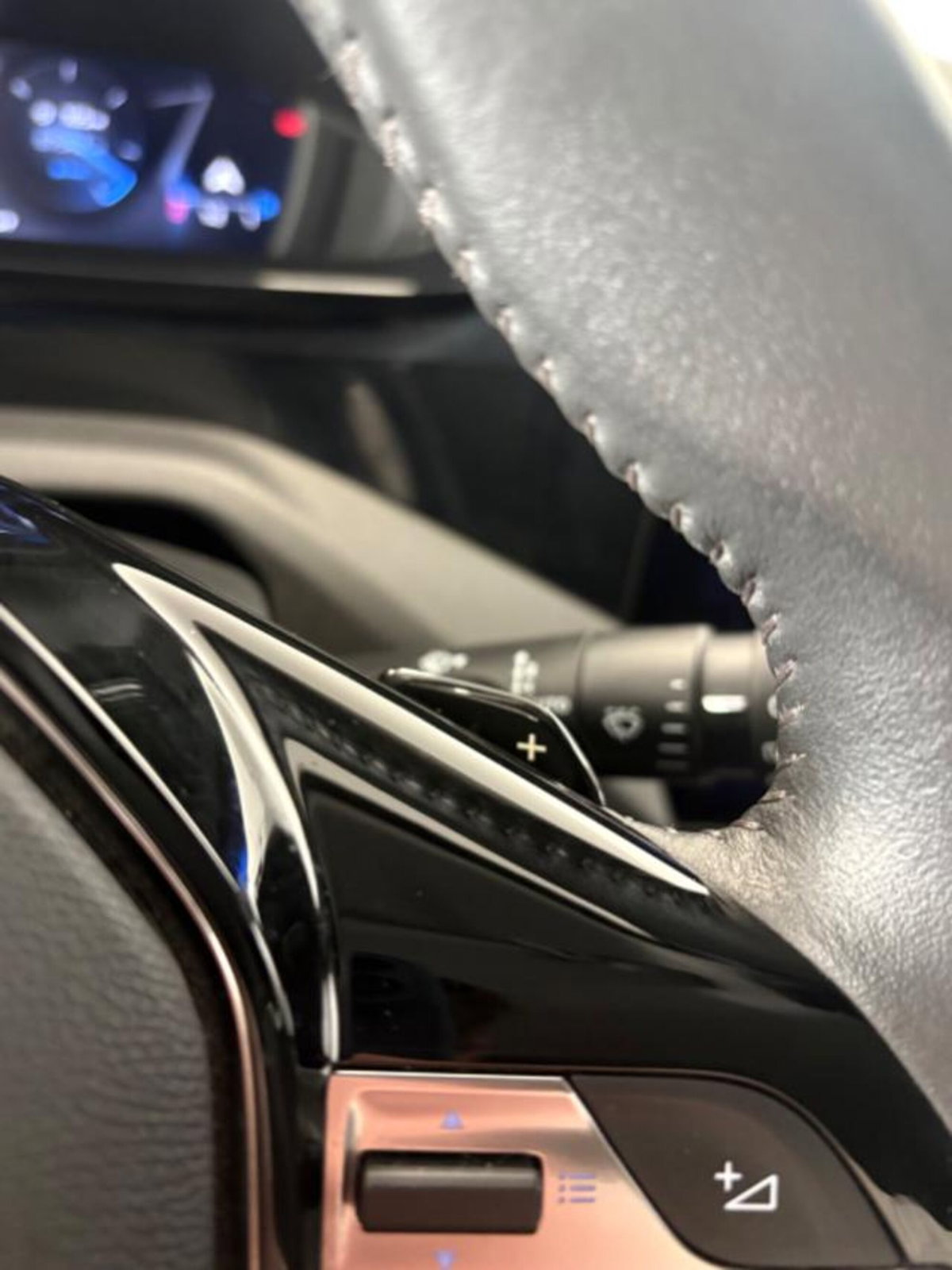 Peugeot 308 BlueHDi 130 S&S EAT8 Allure Pack (10)