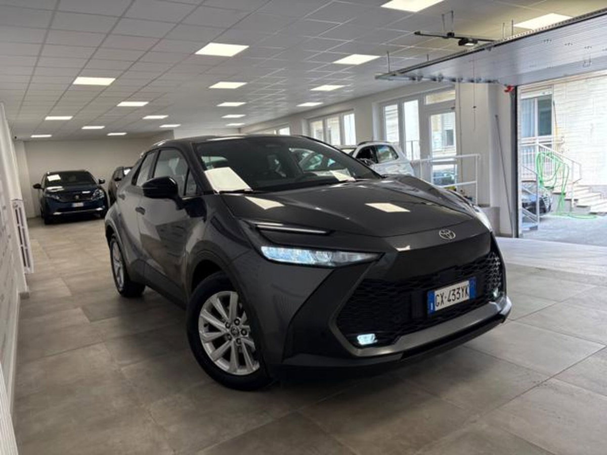 Toyota Toyota C-HR 1.8 hv Active eco fwd e-cvt (3)