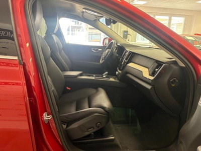 Volvo XC60 B5 AWD automatico Ultimate Bright (17)
