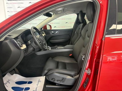 Volvo XC60 B5 AWD automatico Ultimate Bright (8)