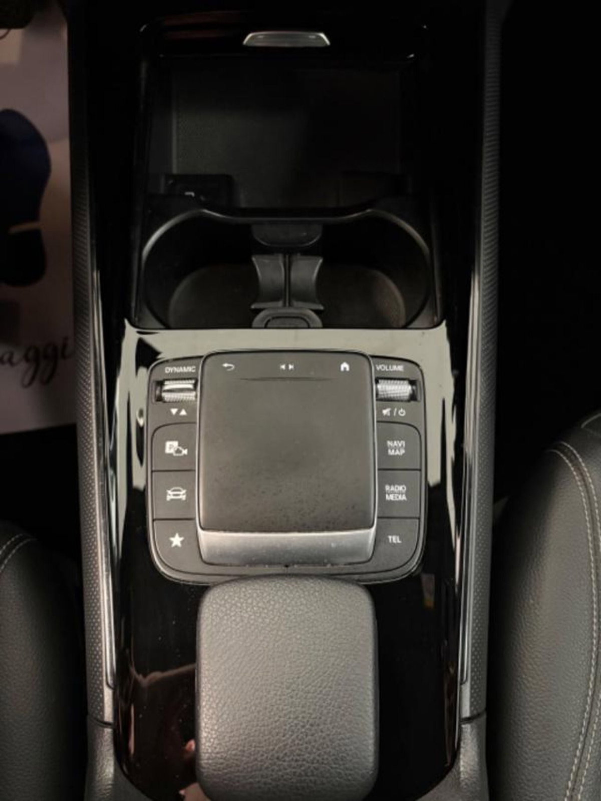 Mercedes-Benz GLB 200 d Automatic Business (14)