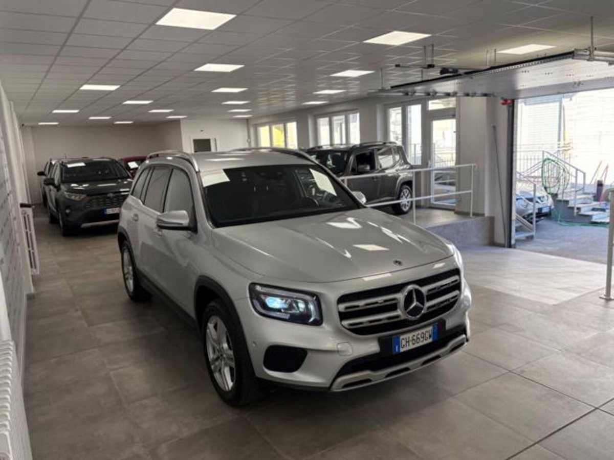 Mercedes-Benz GLB 200 d Automatic Business (3)