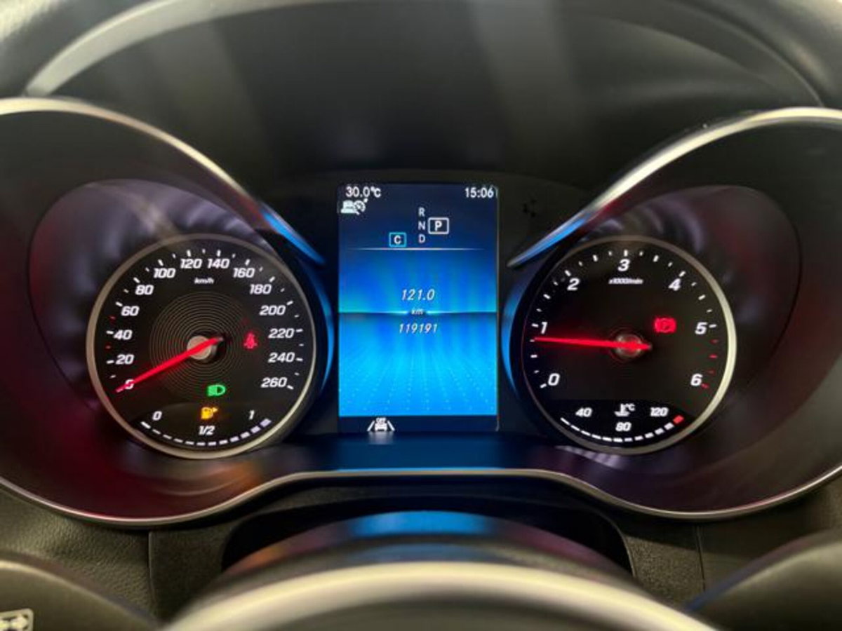 Mercedes-Benz GLC Coupé 200 d 4Matic Coupé Business (11)