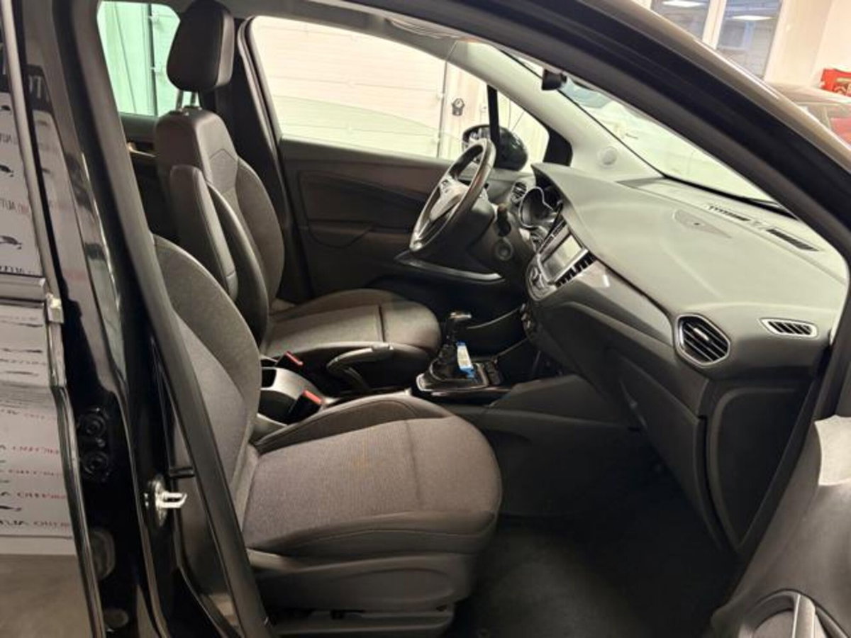Opel Crossland 1.5 ECOTEC D 110 CV Start&Stop Elegance (8)