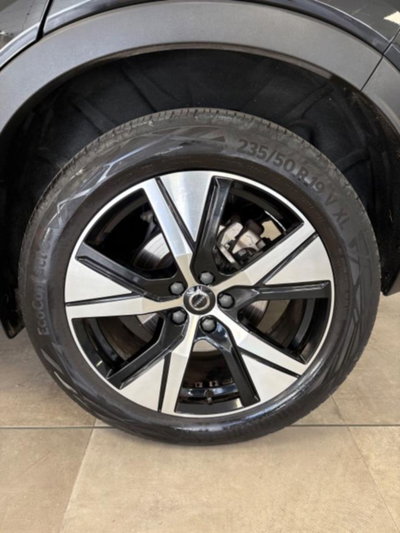 Volvo XC40 T4 Recharge Plug-in Hybrid R-design (18)