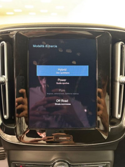 Volvo XC40 T4 Recharge Plug-in Hybrid R-design (19)