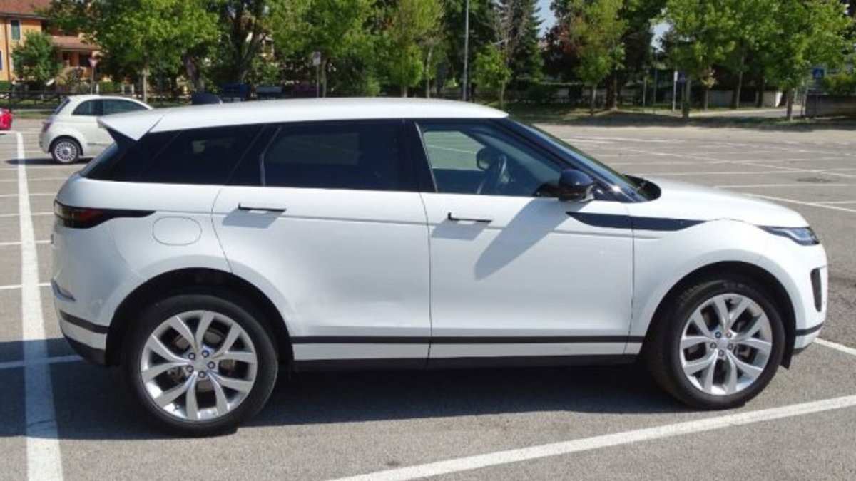 Land Rover Range Rover Evoque 2.0D I4 163 CV AWD Auto R-Dynamic (8)