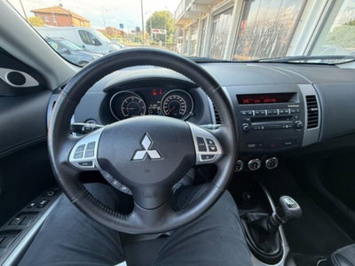 Mitsubishi Outlander 2.2 DI-D Instyle DPF 7 p.ti (13)