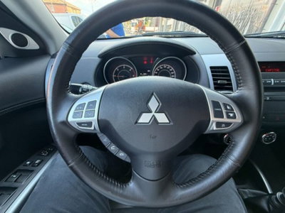 Mitsubishi Outlander 2.2 DI-D Instyle DPF 7 p.ti (15)