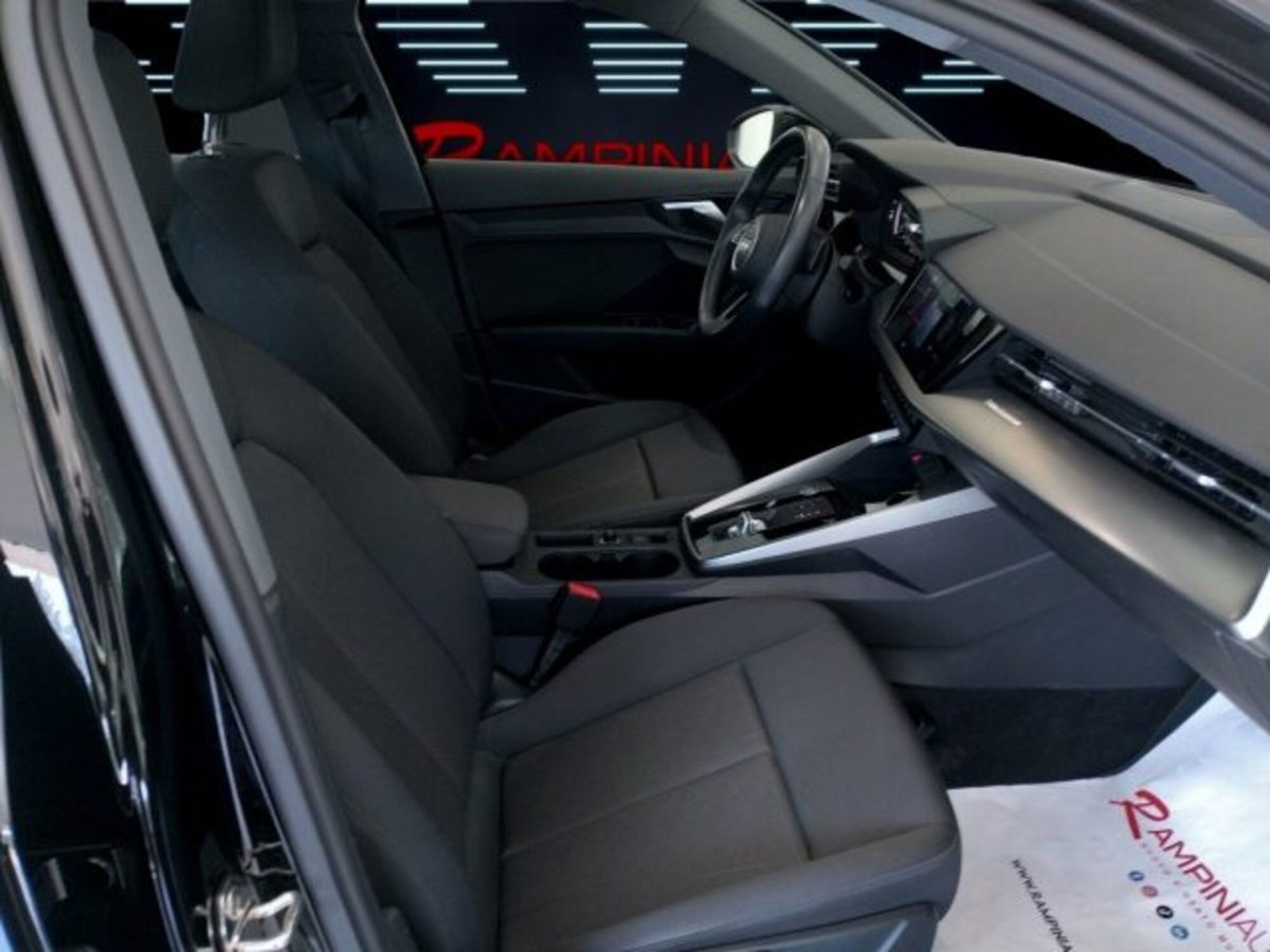 Audi A3 Sportback 30 g-tron S tronic Business (18)