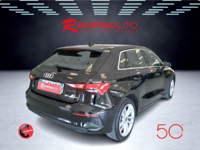 Audi A3 Sportback 30 g-tron S tronic Business (8)