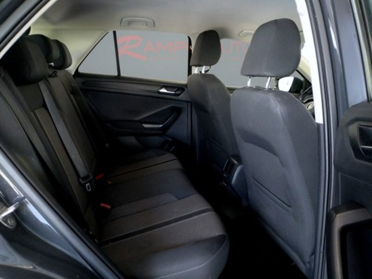 Volkswagen T-Roc 1.0 tsi Edition 110cv (17)