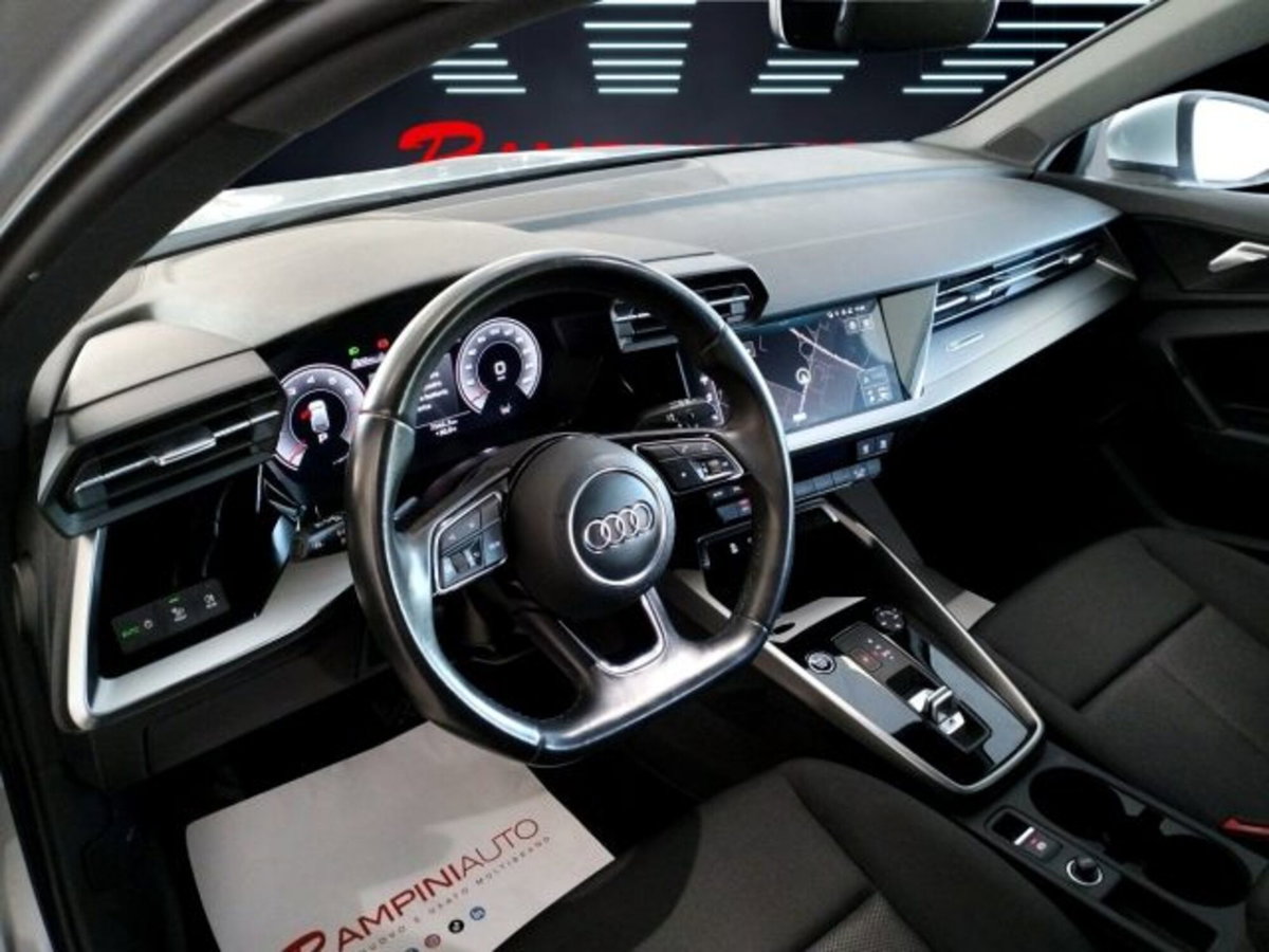 Audi A3 Sportback 30 g-tron S tronic Business (15)