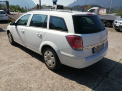 Opel Astra Station Wagon 1.9 CDTI 120CV Station Wagon aut. Cosmo (3)
