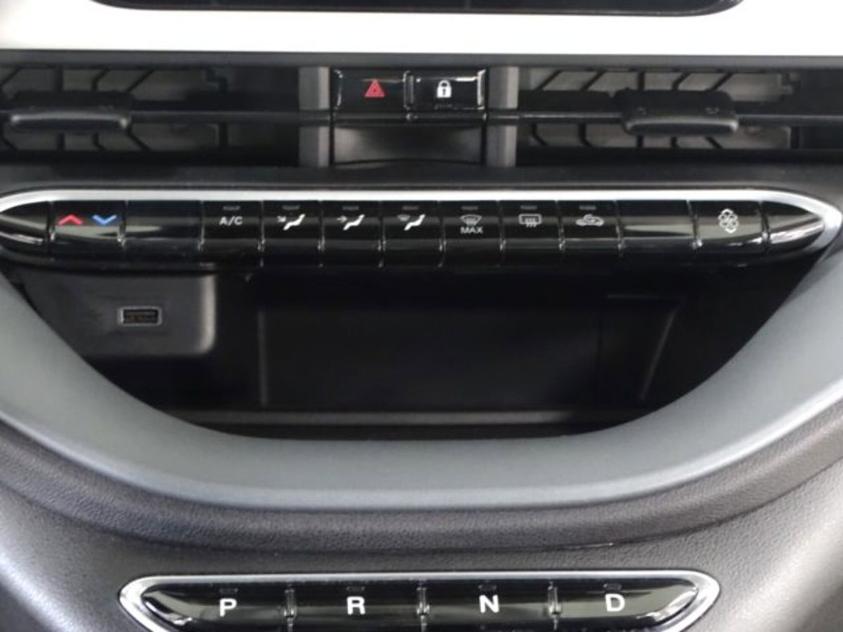 Fiat 500e Action Berlina 23,65 kWh (18)