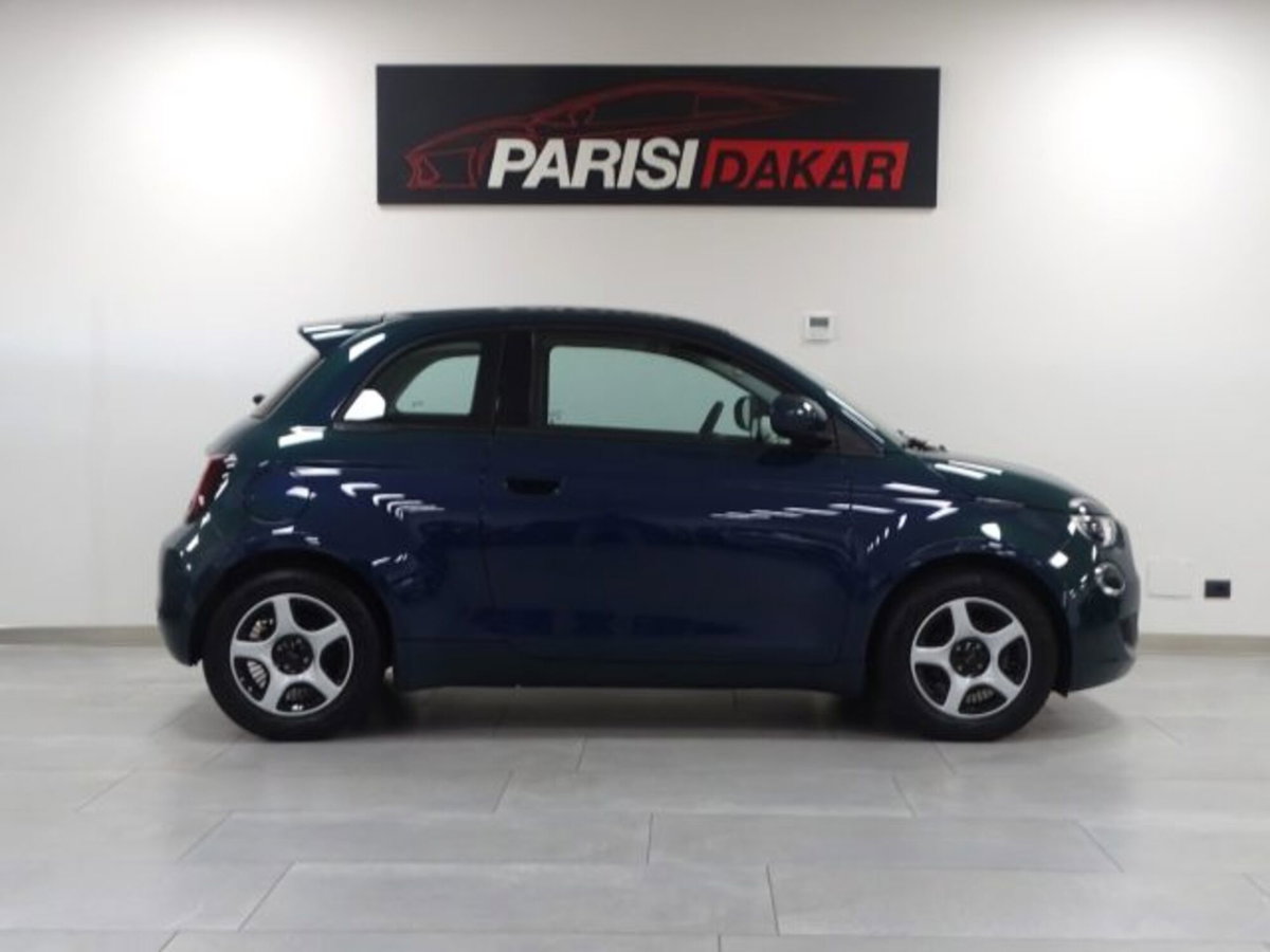 Fiat 500e Action Berlina 23,65 kWh (6)