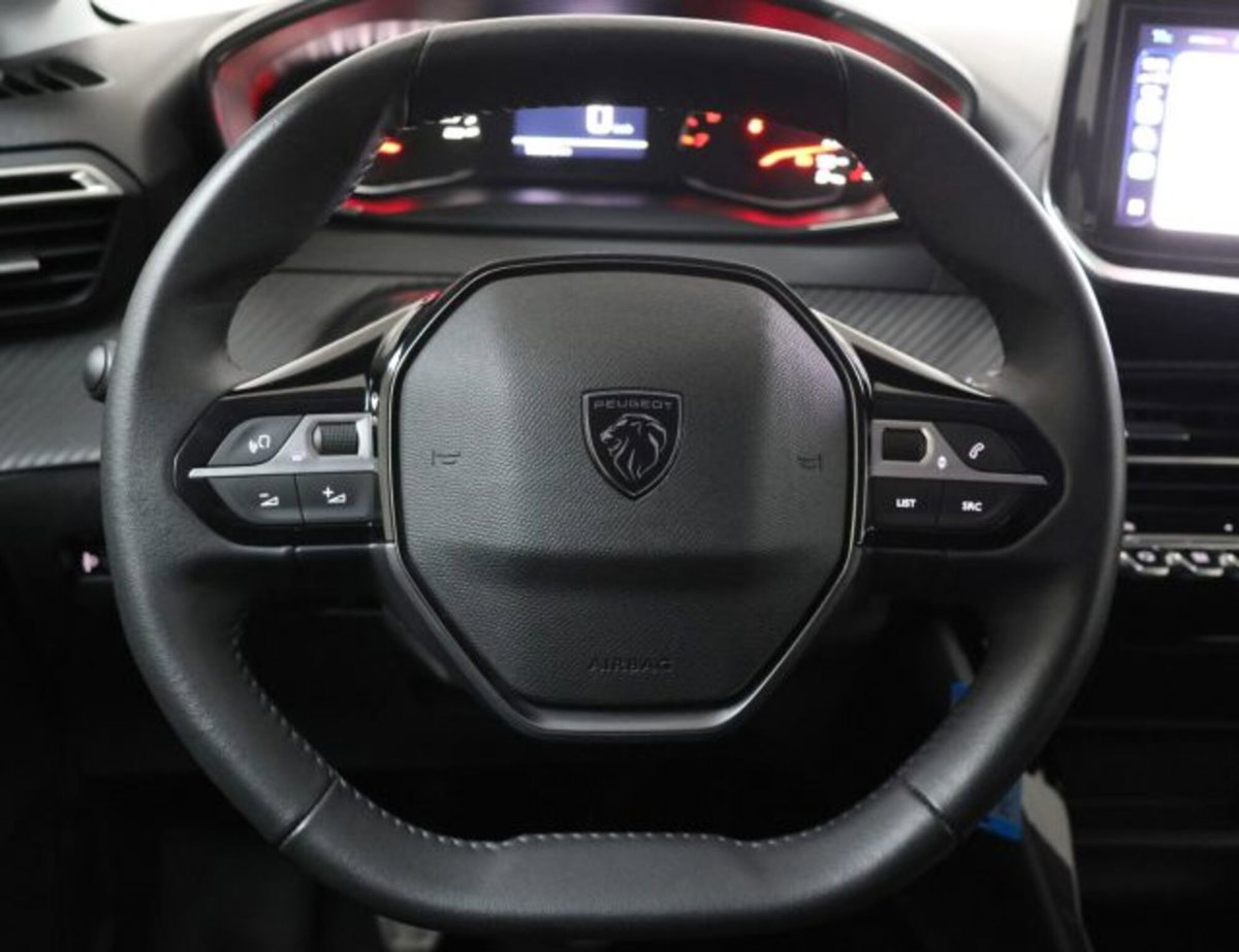 Peugeot 208 1.2 puretech Active s&s 100cv (14)