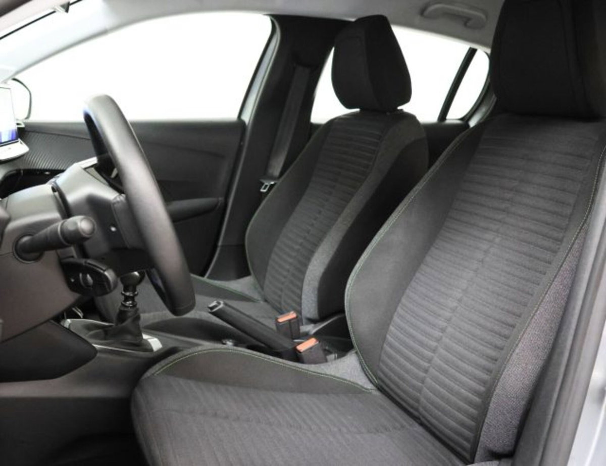 Peugeot 208 1.2 puretech Active s&s 100cv (8)
