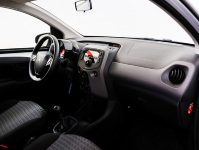 Peugeot 108 72 3 porte Active (12)