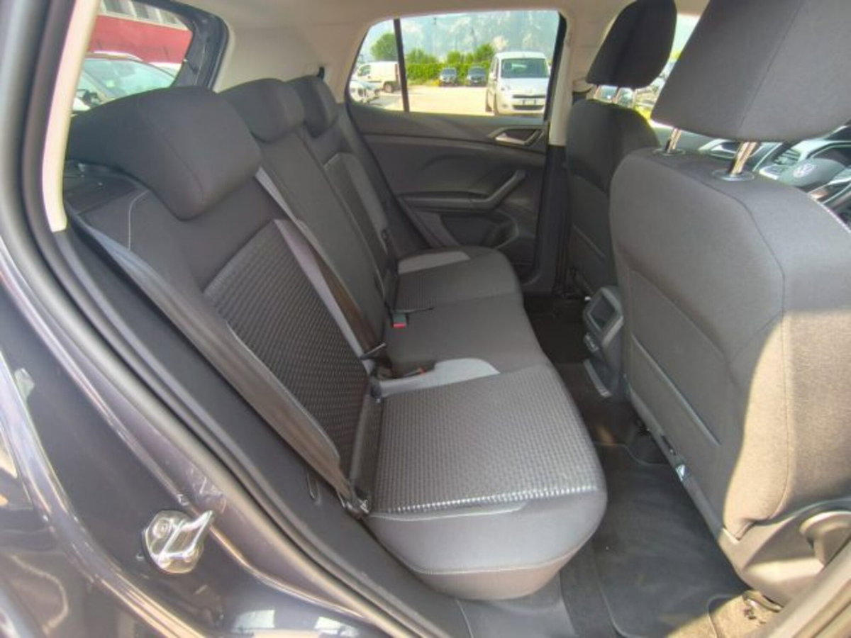 Volkswagen T-Cross 1.0 TSI 110 CV Sport (10)
