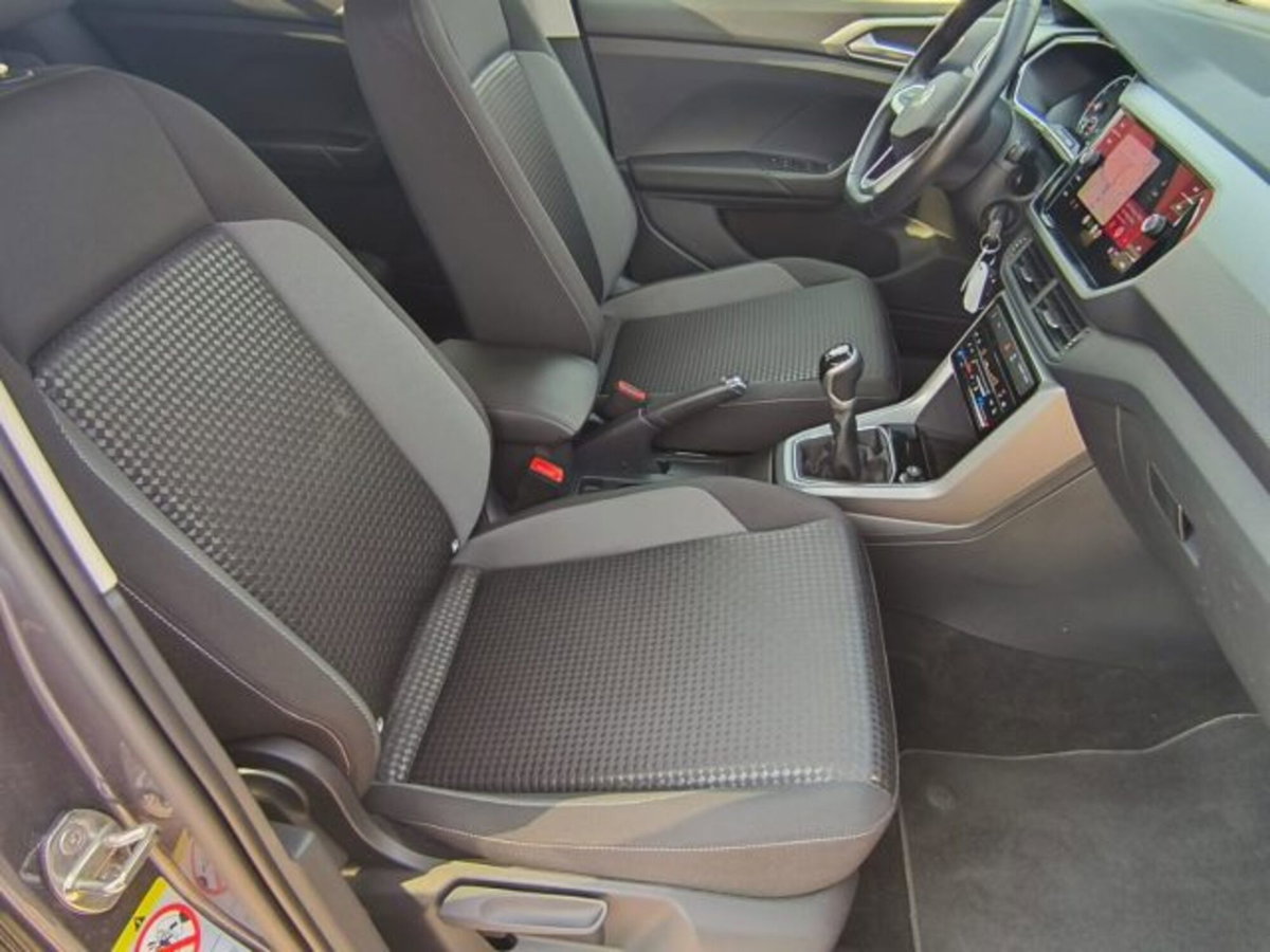 Volkswagen T-Cross 1.0 TSI 110 CV Sport (8)