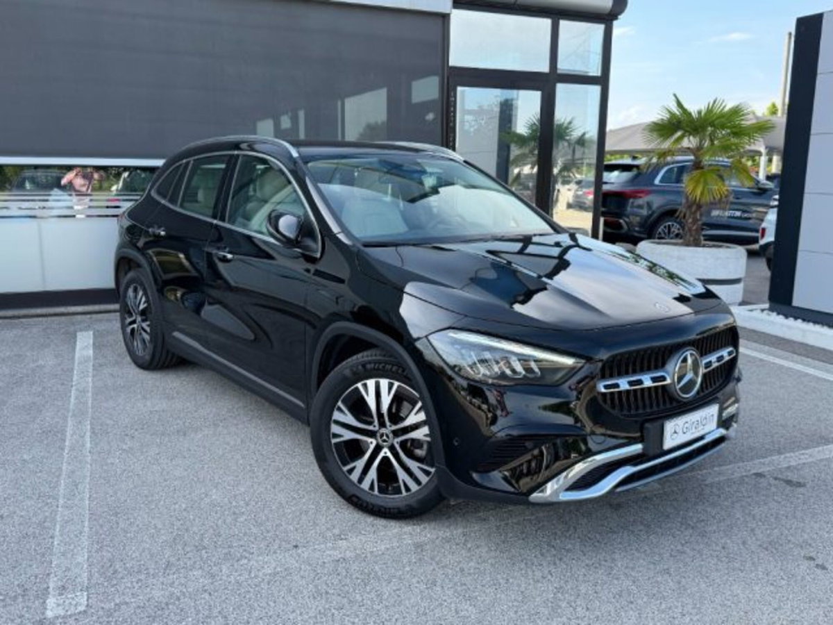 Mercedes-Benz GLA SUV 180 d Progressive Advanced Plus auto