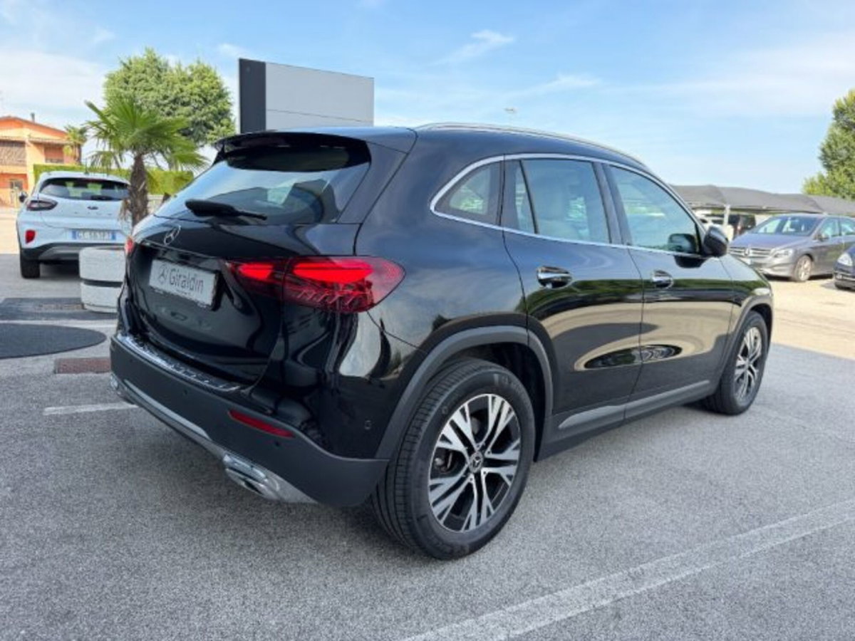 Mercedes-Benz GLA SUV 180 d Progressive Advanced Plus auto (10)