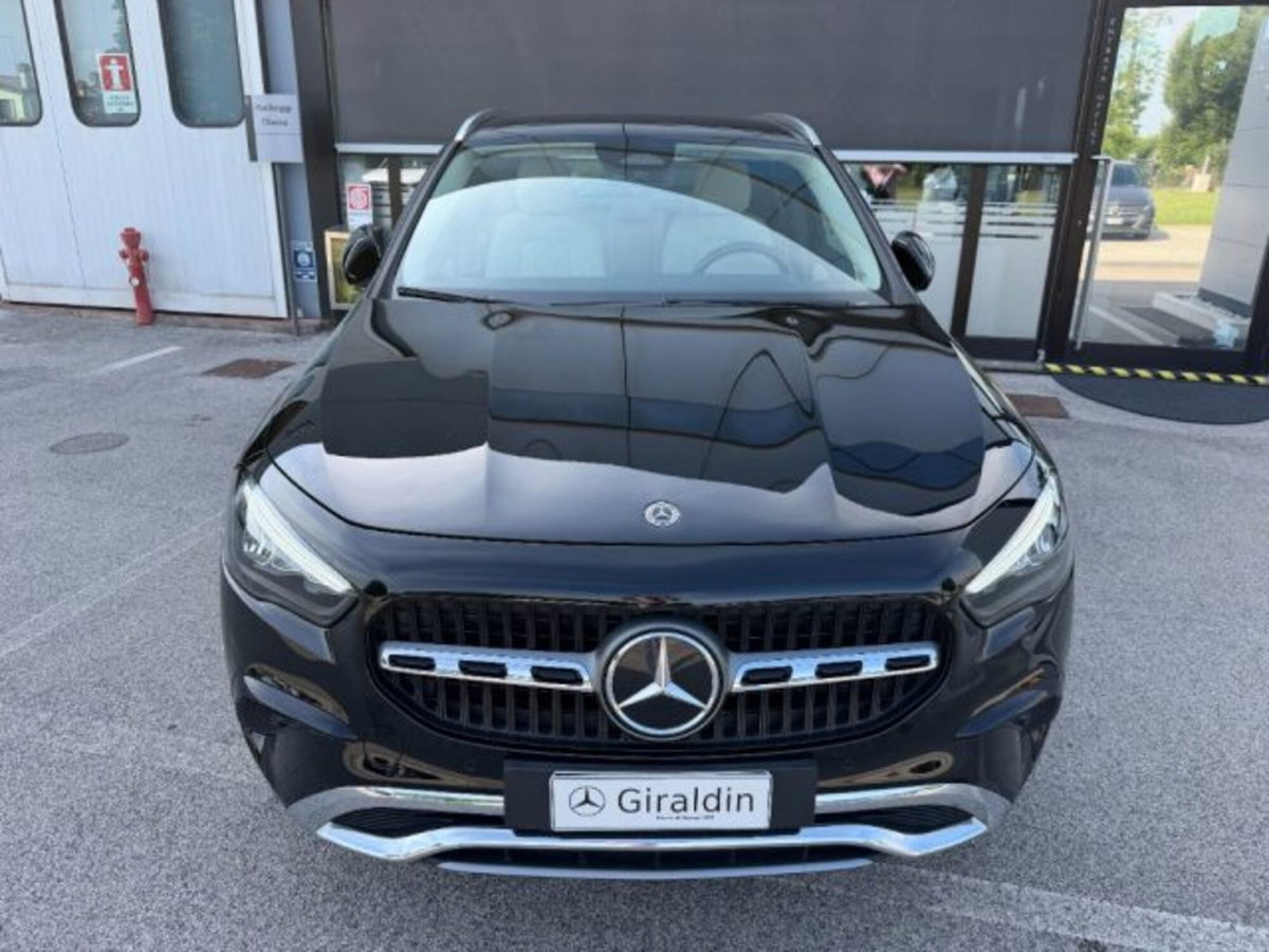 Mercedes-Benz GLA SUV 180 d Progressive Advanced Plus auto (2)
