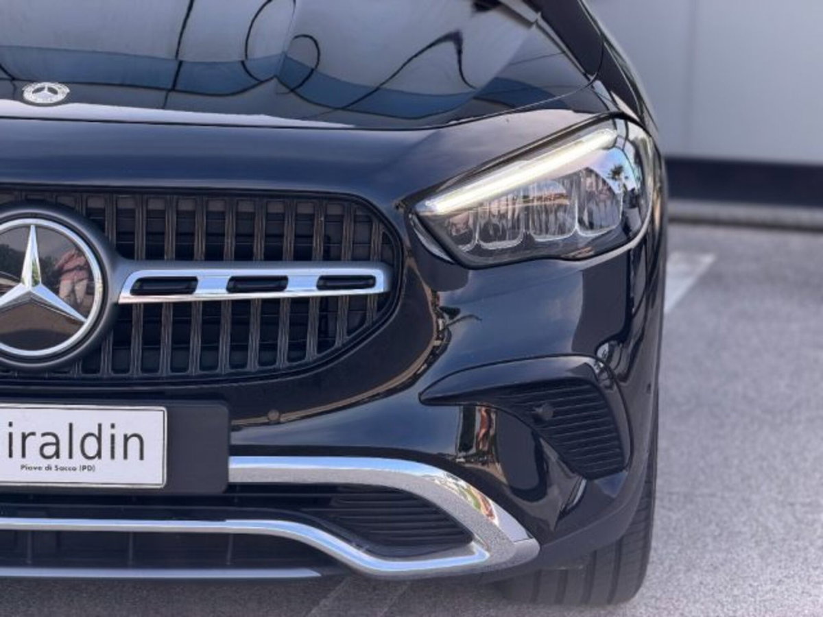 Mercedes-Benz GLA SUV 180 d Progressive Advanced Plus auto (3)