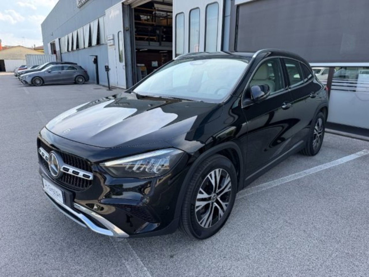 Mercedes-Benz GLA SUV 180 d Progressive Advanced Plus auto (4)